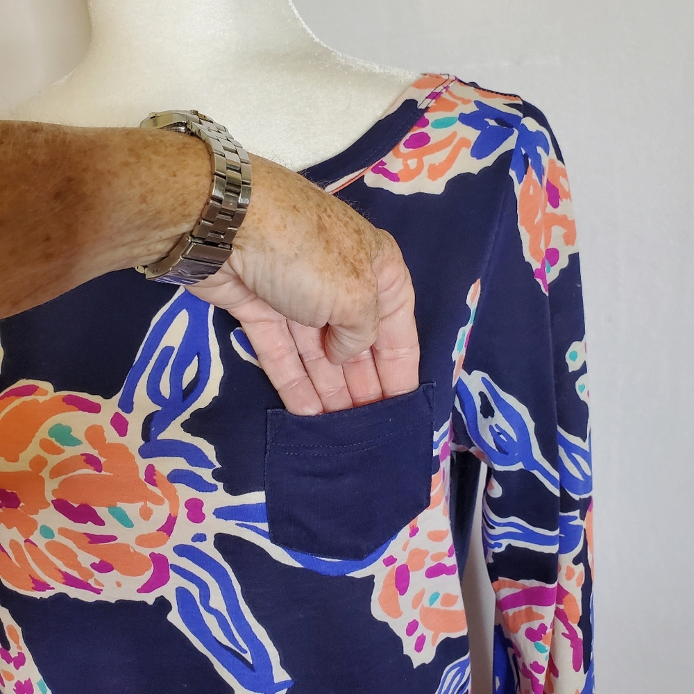 Lilly Pulitzer Talia Top Women Medium Navy Floral Resortwear Beach Comfy Coastal - Picture 6 of 15